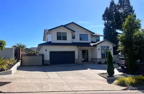 1990 Long Leaf Ct, Santa Rosa, CA 95403