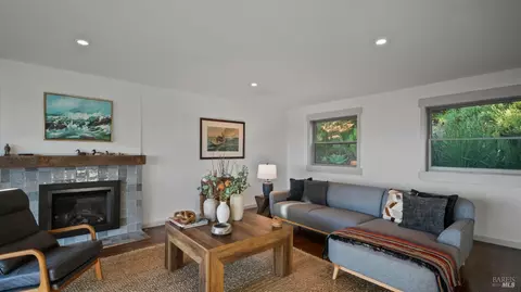 Living - 23 Venado Dr, Tiburon, CA 94920 photo 7 of 7