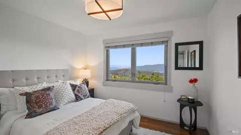 Bedroom - 23 Venado Dr, Tiburon, CA 94920 photo 4 of 8