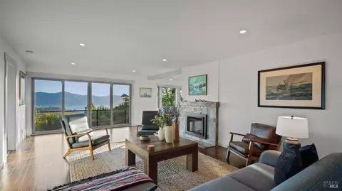 Living - 23 Venado Dr, Tiburon, CA 94920 photo 5 of 7