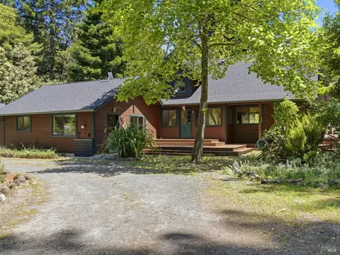 31397 Seaview Rd, Cazadero, CA 95421