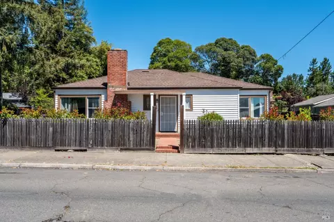 382 W Mill St, Ukiah, CA 95482