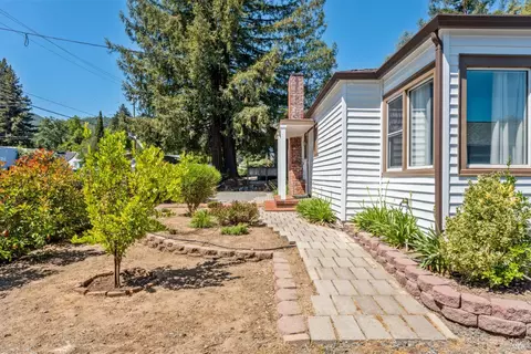 Exterior - 382 W Mill St, Ukiah, CA 95482 photo 5 of 7