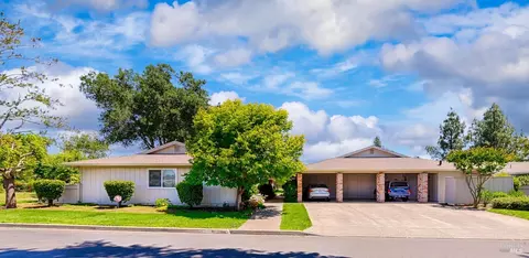 312 Oak Leaf Cir, Santa Rosa, CA 95409