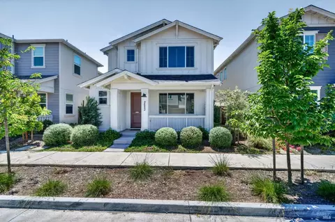 2652 Amora Cir, Santa Rosa, CA 95407