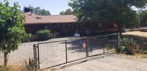 704 Conrad Rd, Redwood Valley, CA 95470