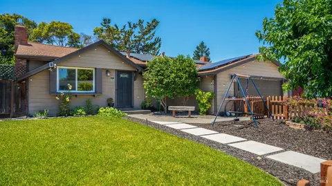 1419 Buchanan St, Novato, CA 94947