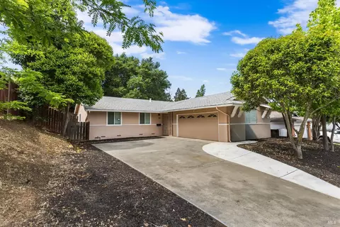 Exterior - 359 Rollingwood Dr, Vallejo, CA 94591 photo 3 of 10