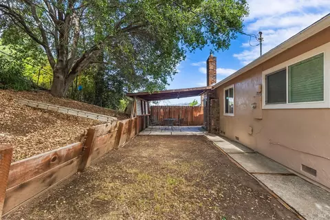 Exterior - 359 Rollingwood Dr, Vallejo, CA 94591 photo 4 of 10