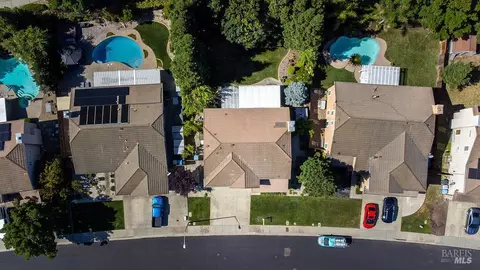 View/Area - 918 Shadow Tree Ct, Vacaville, CA 95687 photo 3 of 4