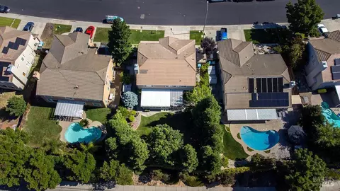 View/Area - 918 Shadow Tree Ct, Vacaville, CA 95687 photo 2 of 4