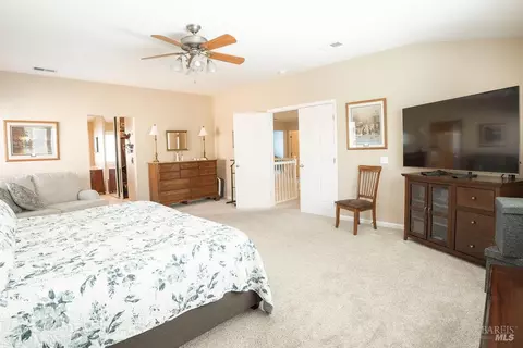 Bedroom - 918 Shadow Tree Ct, Vacaville, CA 95687 photo 2 of 3