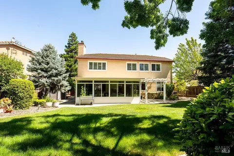 Exterior - 918 Shadow Tree Ct, Vacaville, CA 95687 photo 6 of 12