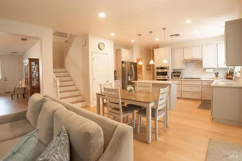 Other - 918 Shadow Tree Ct, Vacaville, CA 95687 photo 1 of 10
