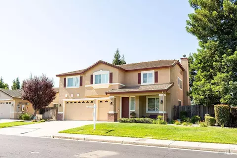 Exterior - 918 Shadow Tree Ct, Vacaville, CA 95687 photo 4 of 12