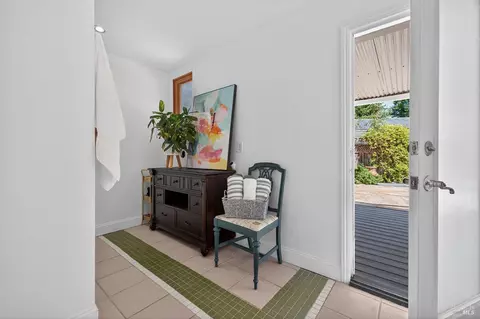 Entry Way - 279 Valparaiso Ave, Cotati, CA 94931 photo 4 of 4
