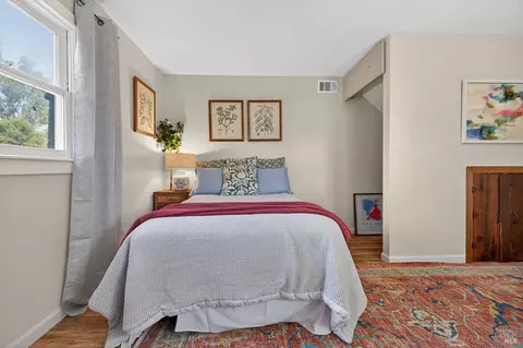 Bedroom - 279 Valparaiso Ave, Cotati, CA 94931 photo 7 of 13