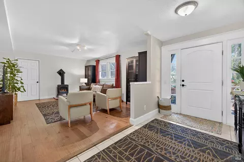Entry Way - 279 Valparaiso Ave, Cotati, CA 94931 photo 1 of 4
