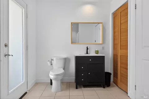Bath - 279 Valparaiso Ave, Cotati, CA 94931 photo 5 of 7