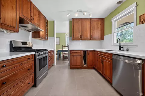 Kitchen - 279 Valparaiso Ave, Cotati, CA 94931 photo 1 of 6