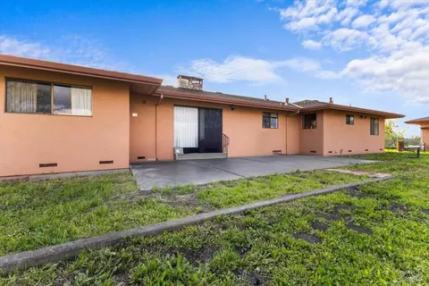 Exterior - 2062 Woolsey Rd, Fulton, CA 95439 photo 5 of 7