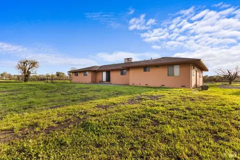 Exterior - 2062 Woolsey Rd, Fulton, CA 95439 photo 6 of 7