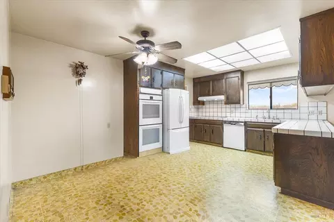 Kitchen - 2062 Woolsey Rd, Fulton, CA 95439 photo 2 of 2