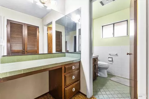 Bath - 2062 Woolsey Rd, Fulton, CA 95439 photo 2 of 3