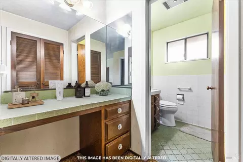 Bath - 2062 Woolsey Rd, Fulton, CA 95439 photo 1 of 3