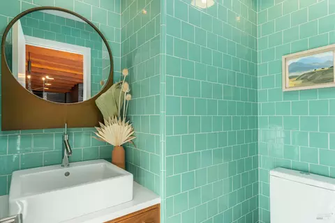 Bath - 431 Marin Ave, Mill Valley, CA 94941 photo 1 of 4