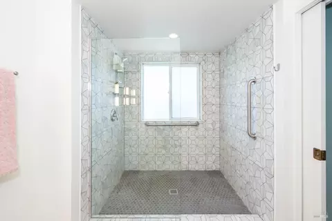 Bath - 476 Oceana Dr, Dillon Beach, CA 94929 photo 9 of 10