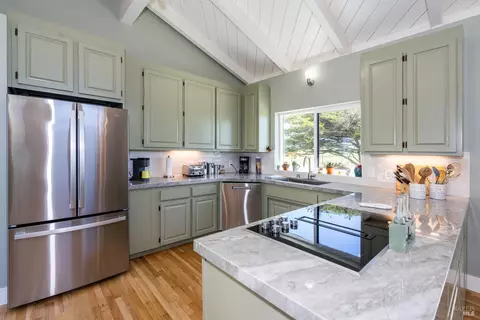 Kitchen - 476 Oceana Dr, Dillon Beach, CA 94929 photo 4 of 9