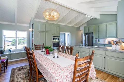 Dining - 476 Oceana Dr, Dillon Beach, CA 94929 photo 4 of 4
