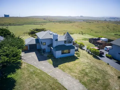 View/Area - 476 Oceana Dr, Dillon Beach, CA 94929 photo 3 of 12
