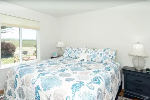 Bedroom - 476 Oceana Dr, Dillon Beach, CA 94929 photo 1 of 14