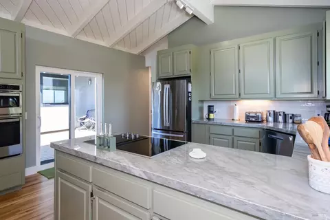 Kitchen - 476 Oceana Dr, Dillon Beach, CA 94929 photo 5 of 9