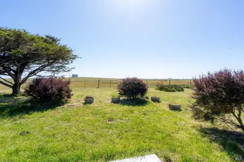 Exterior - 476 Oceana Dr, Dillon Beach, CA 94929 photo 12 of 14