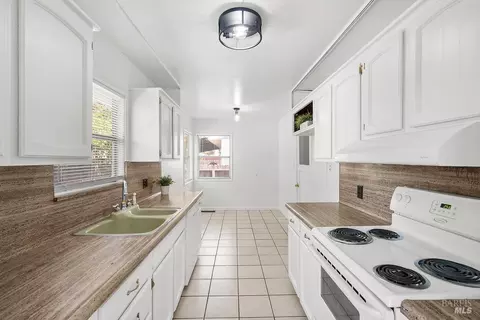 Kitchen - 741 Vervais Ave, Vallejo, CA 94591 photo 1 of 4