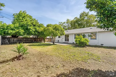 Exterior - 741 Vervais Ave, Vallejo, CA 94591 photo 5 of 7