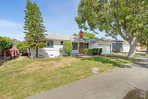 Exterior - 741 Vervais Ave, Vallejo, CA 94591 photo 2 of 7