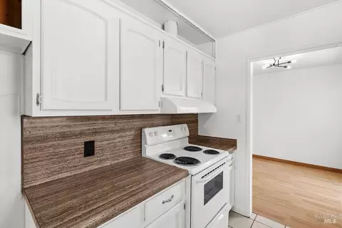Kitchen - 741 Vervais Ave, Vallejo, CA 94591 photo 3 of 4