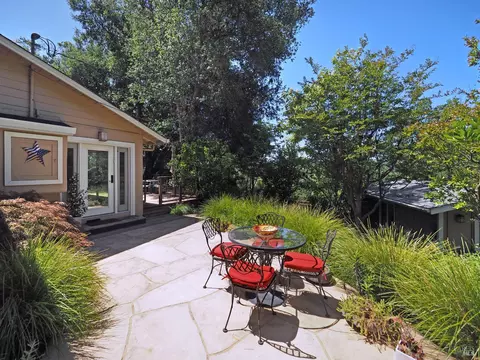 Exterior - 22549 River Rd, Geyserville, CA 95441 photo 23 of 30