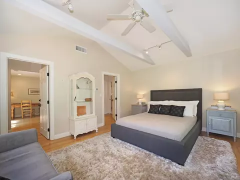 Bedroom - 22549 River Rd, Geyserville, CA 95441 photo 1 of 6