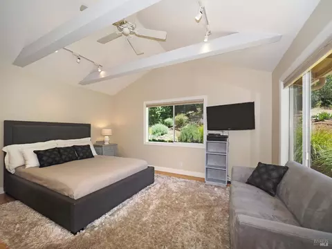 Bedroom - 22549 River Rd, Geyserville, CA 95441 photo 2 of 6