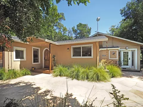 Exterior - 22549 River Rd, Geyserville, CA 95441 photo 3 of 30