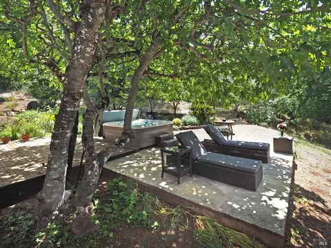 Exterior - 22549 River Rd, Geyserville, CA 95441 photo 13 of 30