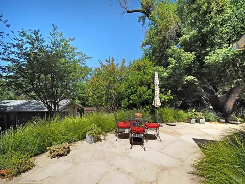 Exterior - 22549 River Rd, Geyserville, CA 95441 photo 22 of 30