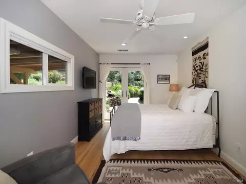 Bedroom - 22549 River Rd, Geyserville, CA 95441 photo 4 of 6