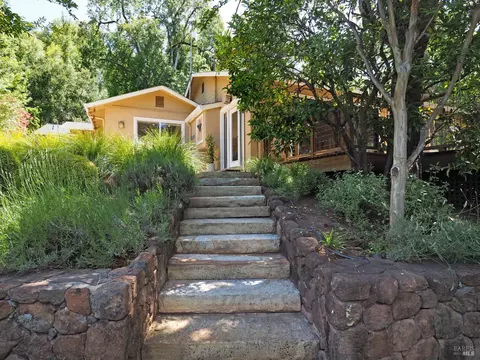 Exterior - 22549 River Rd, Geyserville, CA 95441 photo 25 of 30