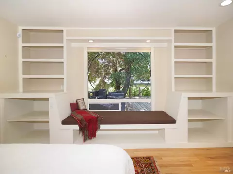 Bedroom - 22549 River Rd, Geyserville, CA 95441 photo 6 of 6
